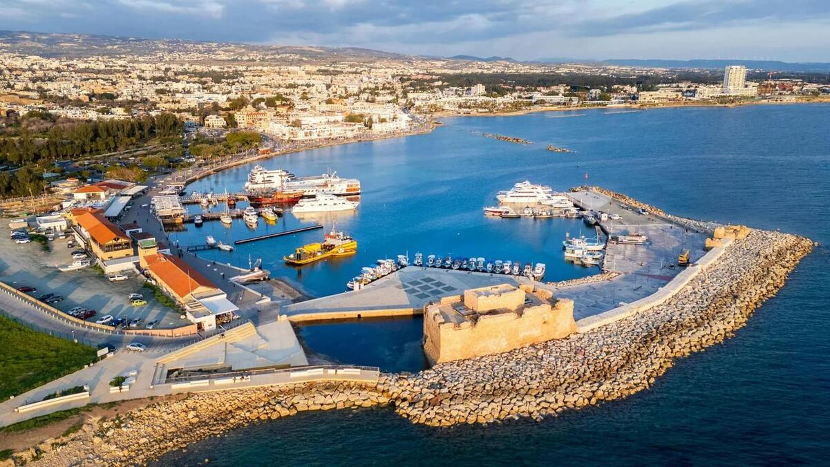 Μεσαιωνικό Κάστρο της Πάφου στην Κύπρο – Δορυφορικά και επίγεια συστήματα στην Πάφο από τη ΛΥΡΑ ΑΕΒΕ